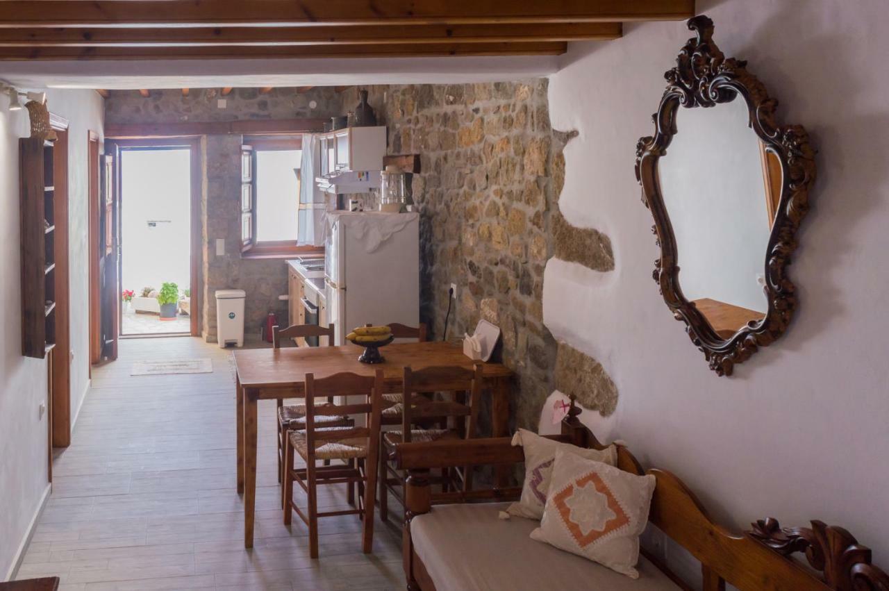 Villa Manos House In Chora à Pátmos Extérieur photo
